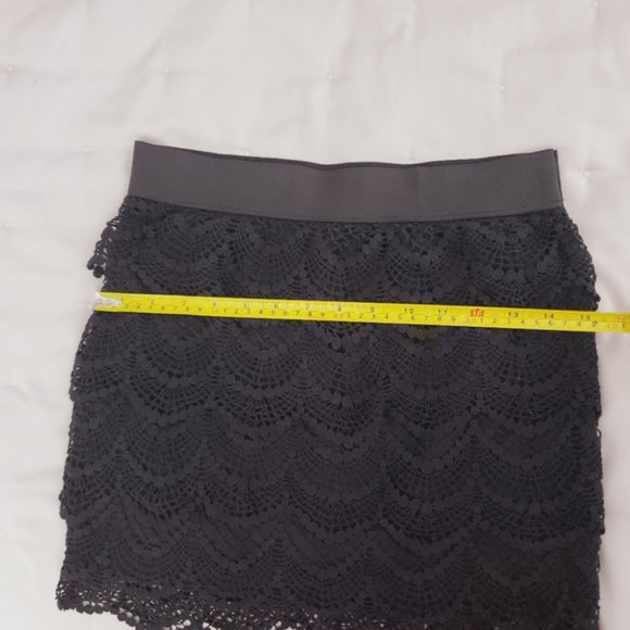 Aeropostale Cotton Blend Scalloped Lace Skirt- S - Picture 8 of 14